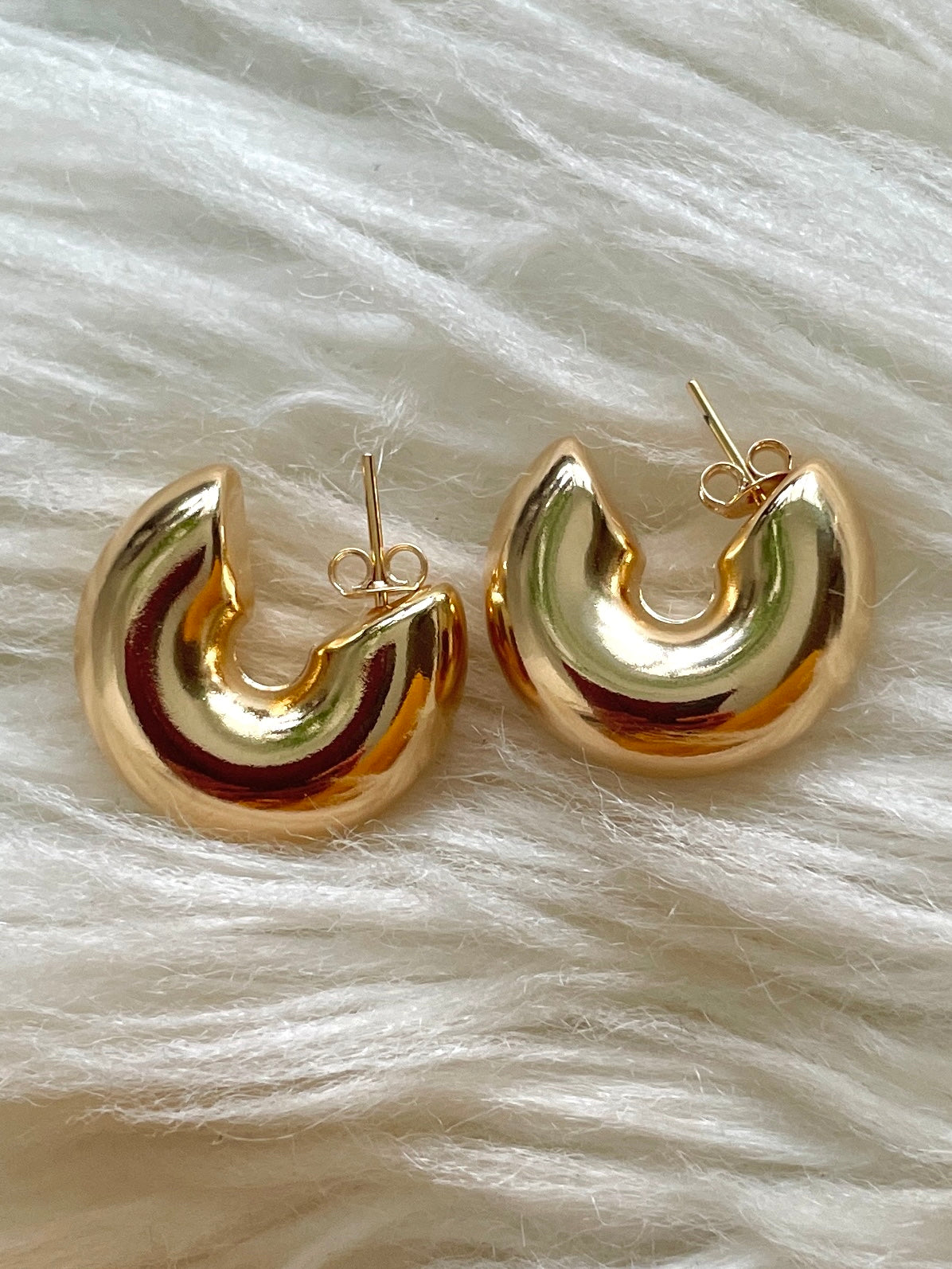 Celestial Harmony: Centered Embrace - C-Shaped 18K Gold Filled Hoop Earrings